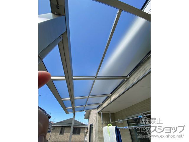 愛媛県松山市ののバルコニー・ベランダ屋根 ソラリア F型 屋根タイプ 単体 積雪〜20cm対応 施工例
