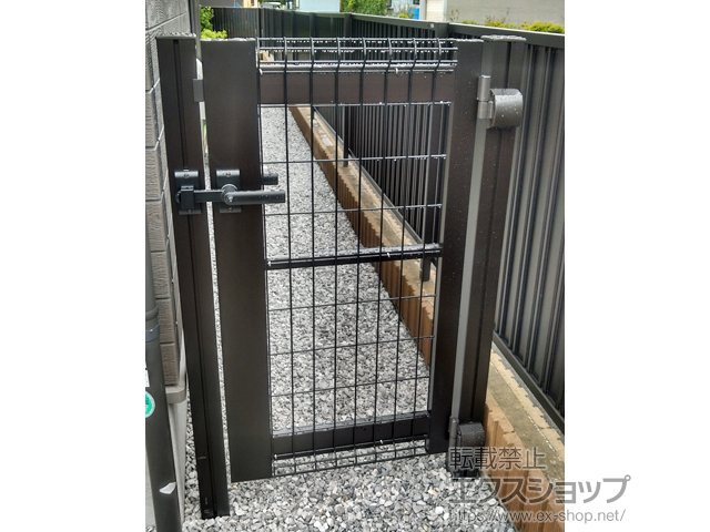 千葉県館山市のの門扉 イーネット門扉A1型 片開き　門柱使用 施工例
