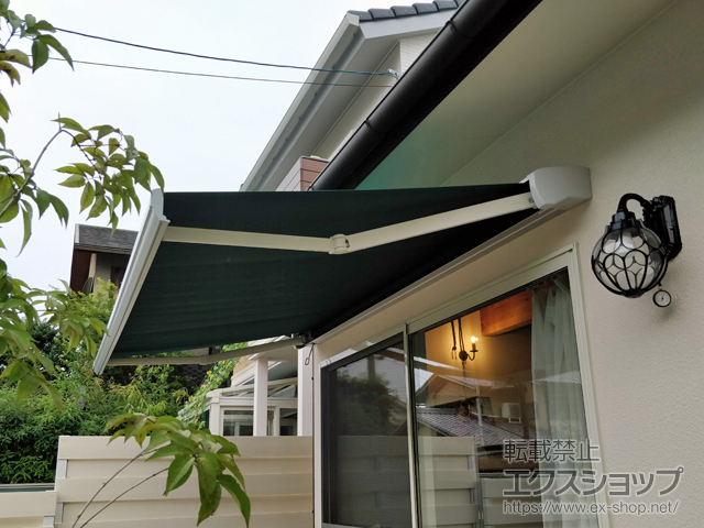 京都府京都市のLIXIL リクシル（トステム）のオーニング・日よけ 彩風 あやかぜ C型 手動式 施工例