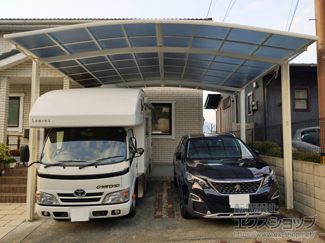 大分県大分市ののカーポート 【特注】フーゴR (ラウンドスタイル) ワイド 積雪〜20cm対応 施工例