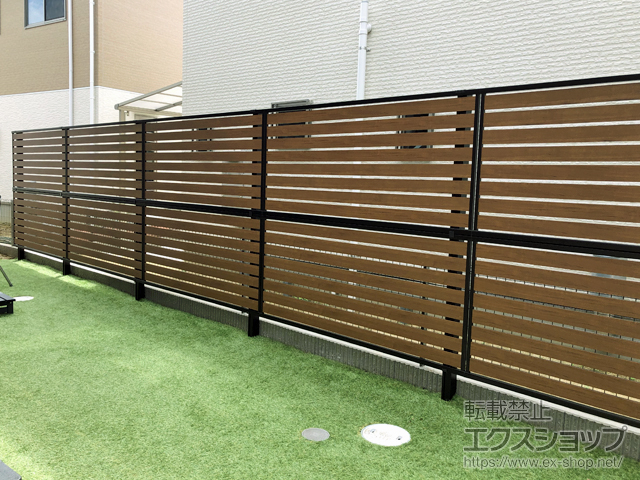 大阪府四條畷市ののフェンス・柵 モクアルフェンス 　横板タイプ 2段支柱 自立建て用 施工例