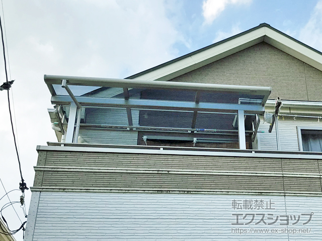 東京都小金井市ののバルコニー・ベランダ屋根 ソラリア F型 屋根タイプ 単体 積雪〜20cm対応 施工例