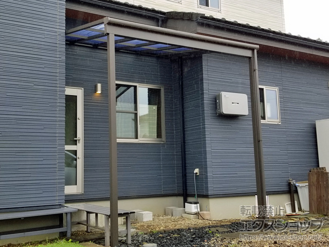 宮城県気仙沼市ののテラス屋根 スピーネ F型 1500 テラスタイプ 単体 積雪〜50cm対応 施工例