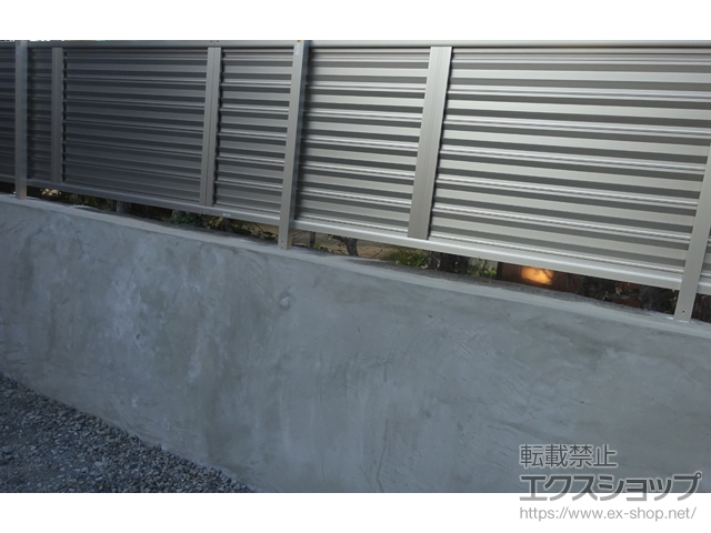 長野県安曇野市ののフェンス・柵 ミエーネフェンス 目隠しルーバータイプ 自由柱施工 施工例