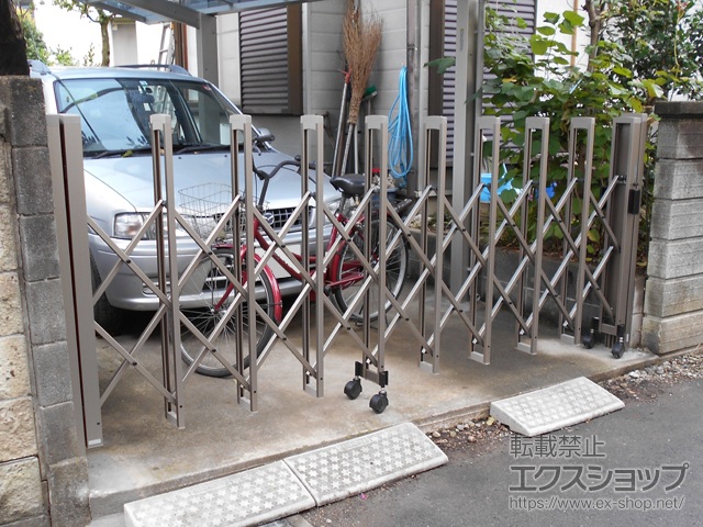 神奈川県相模原市ののカーゲート トリップゲートII 1型 シンプル ノンレール 片開き 30S 施工例
