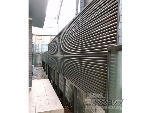 千葉県柏市ののフェンス・柵 フェンスAB YL1型 横ルーバー1 2段支柱 (パネル1段) 施工例