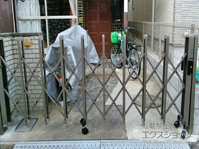 大阪府池田市ののカーゲート トリップゲートII 2型 スタンダード ノンレール 片開き　25Ｓ 施工例