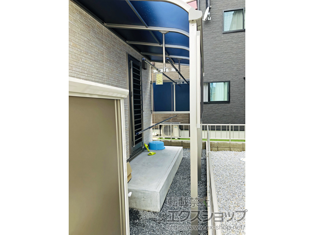 香川県坂出市ののテラス屋根 ソラリア R型 テラスタイプ 単体 積雪〜20cm対応 施工例