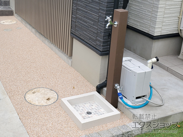 千葉県四街道市のの立水栓・ガーデンシンク 水栓ユニット レヴウッドタイプ　 施工例