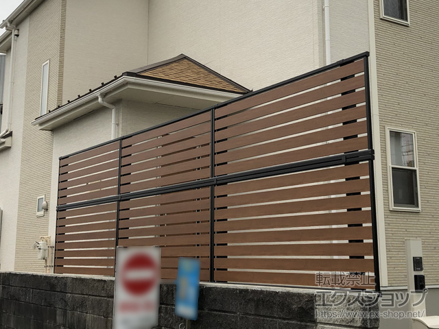 山口県宇部市ののフェンス・柵 モクアルフェンス 横板タイプ 2段支柱 自立建て用（パネル2段） 施工例