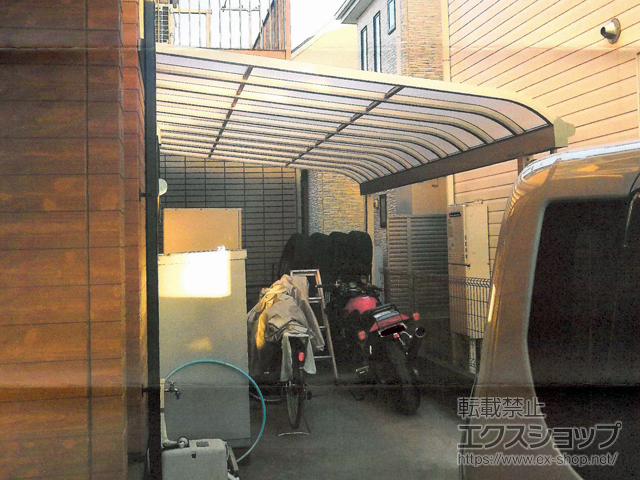 埼玉県草加市ののテラス屋根 ソラリア R型 テラスタイプ 単体 積雪〜20cm対応≪張り出し納まり≫ 施工例