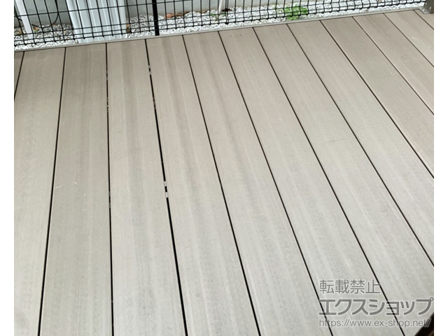 東京都世田谷区のLIXIL リクシル（トステム）のウッドデッキ レストステージ 幕板納まり 施工例