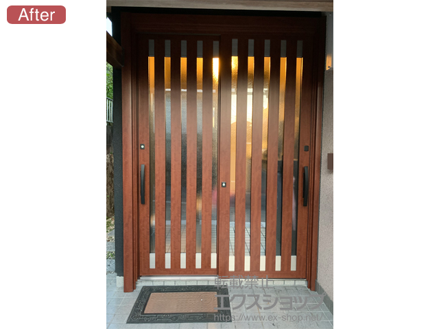 広島県広島市のLIXIL リクシル（トステム）の玄関ドア リシェント玄関引戸 PG仕様 2枚建戸 ランマ無 15型（縦通し） 施工例