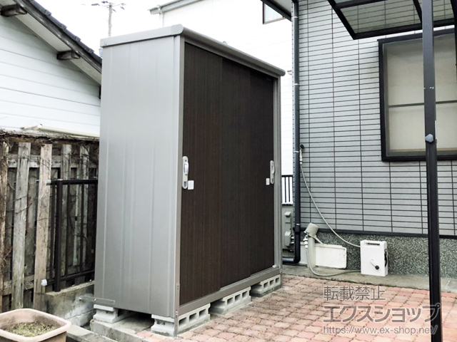 熊本県天草市のの物置・屋外倉庫 エスモ 一般型 1497×750×1959(ESE-1507A) ESE-1507A-DW 施工例