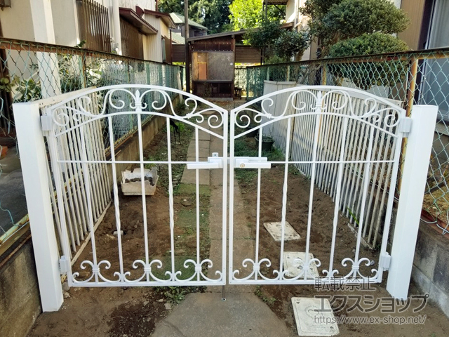 埼玉県さいたま市のの門扉 ラフィーネ門扉4型 両開き　門柱仕様 施工例