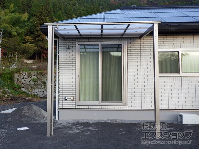 大分県宇佐市のLIXIL(リクシル)のテラス屋根 フーゴF 独立テラスタイプ 単体 積雪～20cm対応 施工例