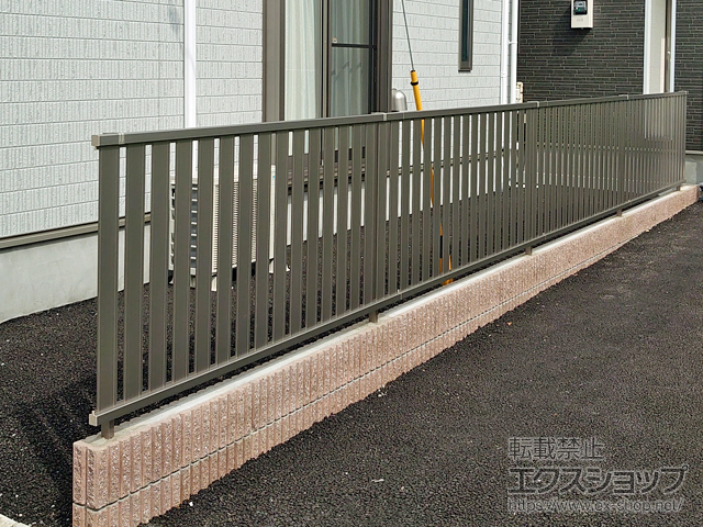 千葉県鎌ケ谷市ののフェンス・柵 ハイミレーヌR4型フェンス　フリーポールタイプ 施工例
