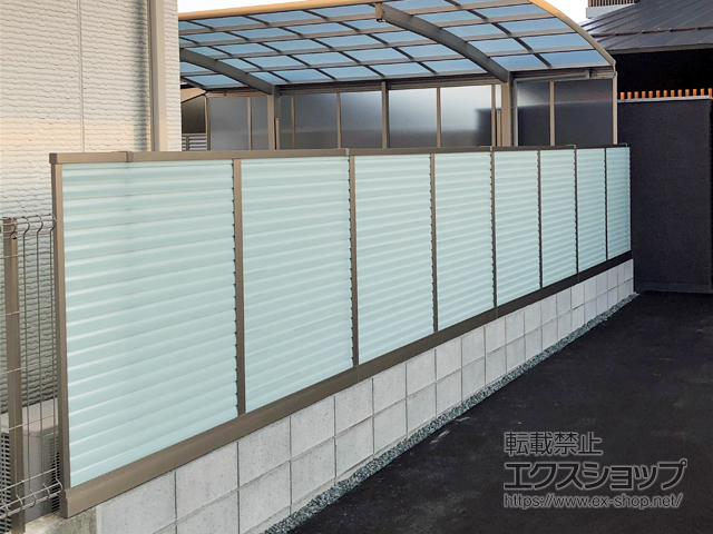 愛知県豊川市ののフェンス・柵 フェンスAB YT2型 採光ルーバー フリーポールタイプ 施工例