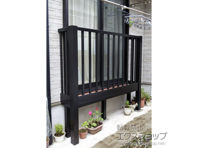 千葉県千葉市のLIXIL リクシル（トステム）のバルコニー ビューステージHスタイル 縦太格子 単体 柱建て式 施工例