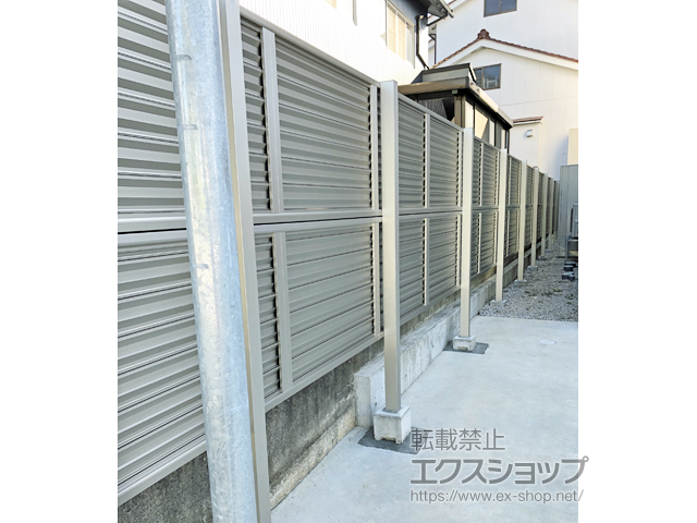 富山県富山市ののフェンス・柵 ミエーネフェンス 目隠しルーバータイプ 2段支柱 自立建て用 施工例