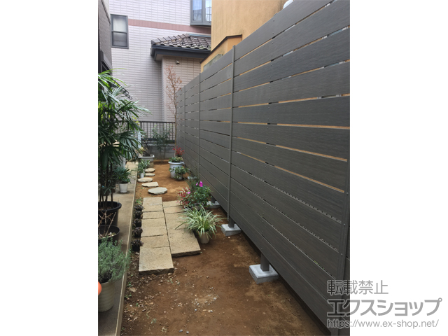 埼玉県川口市ののフェンス・柵 プラドoneフェンス ジョイントあり仕様 板幅150mm W10,000mm H2,000mm 板材12段 板隙間10mm 施工例