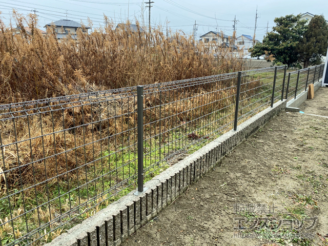 愛知県江南市ののフェンス・柵 ハイグリッドフェンスUF8型 フリーポールタイプ 施工例