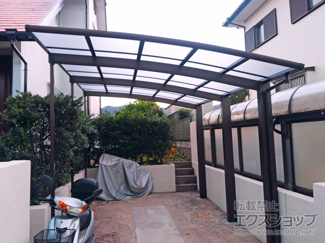 福岡県那珂川市ののカーポート レイナポートグランZ　幅3000mm　積雪〜20cm対応*柱3本仕様 施工例