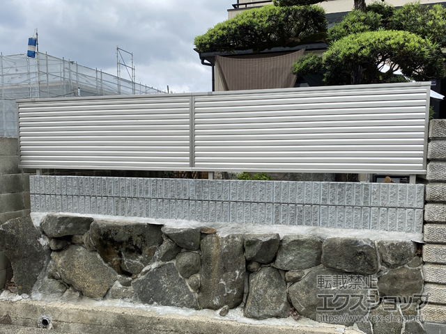 大阪府柏原市ののフェンス・柵 ミエーネフェンス 目隠しルーバータイプ・自由柱施工 施工例