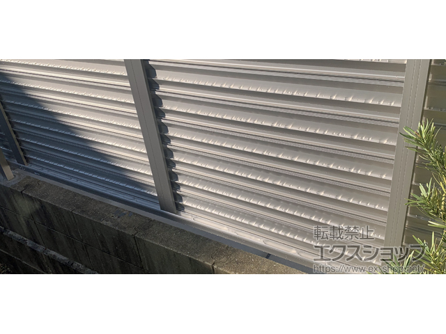 福岡県福岡市ののフェンス・柵 ミエーネフェンス 目隠しルーバータイプ・自由柱施工 施工例