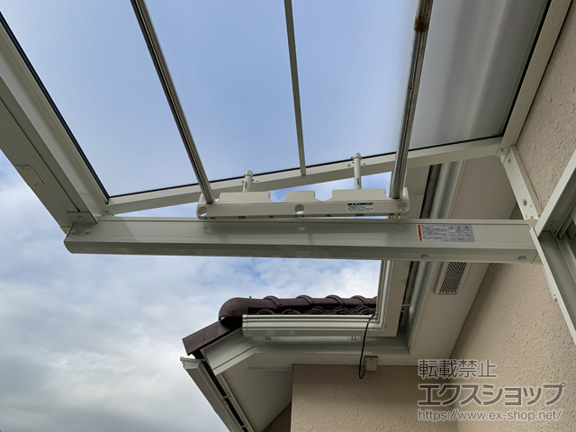 東京都目黒区ののバルコニー・ベランダ屋根 スピーネ F型 ルーフタイプ 単体 積雪〜20cm対応 施工例