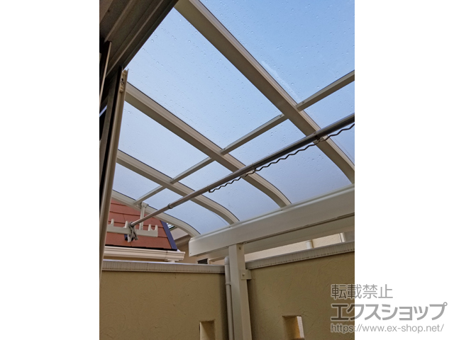 東京都練馬区ののバルコニー・ベランダ屋根 ソラリア R型 1500 屋根タイプ 単体 積雪〜50cm対応 施工例