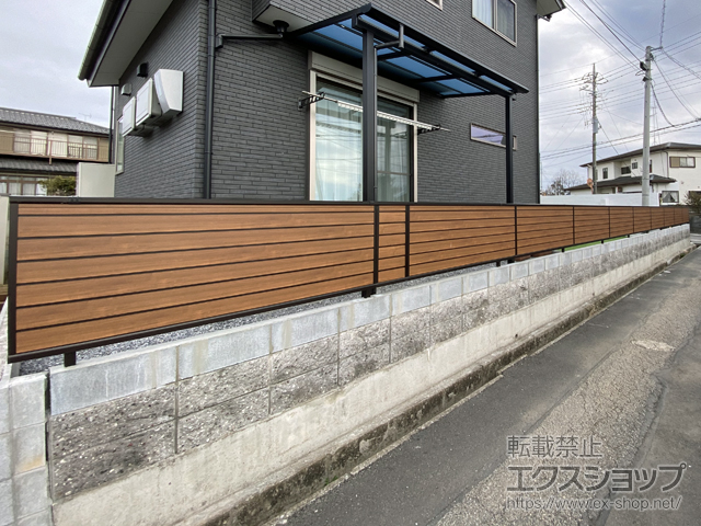 群馬県館林市ののフェンス・柵 モクアルフェンス 目隠しタイプ 自由柱施工 施工例