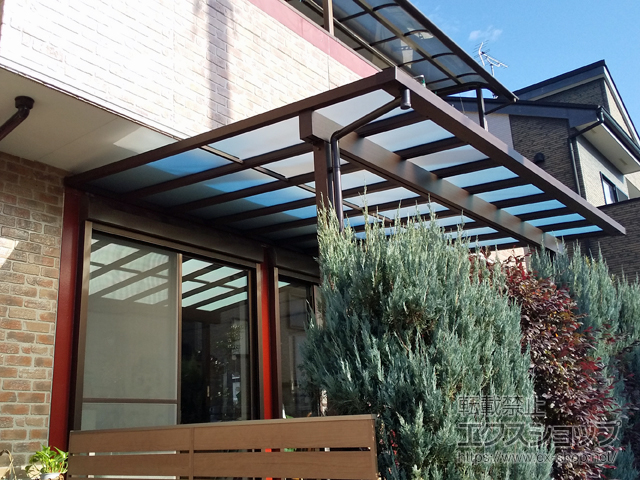 神奈川県足柄上郡大井町ののテラス屋根 サザンテラス (フレーム仕様) テラスタイプ 単体 積雪〜20cm対応 施工例