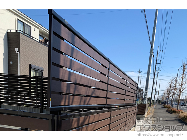 埼玉県久喜市ののフェンス・柵 モクアルフェンス 横板タイプ 2段支柱 自立建て用(パネル1段) 施工例