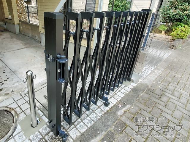 東京都東村山市ののカーゲート トリップゲートII 2型 スタンダード ノンレール 片開き 30S 施工例
