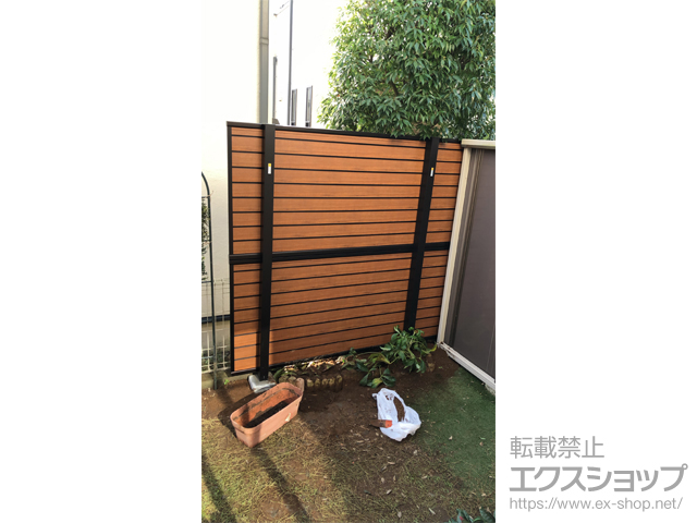 千葉県千葉市ののフェンス・柵 モクアルフェンス 目隠しタイプ 2段支柱 自立建て用（パネル2段） 施工例