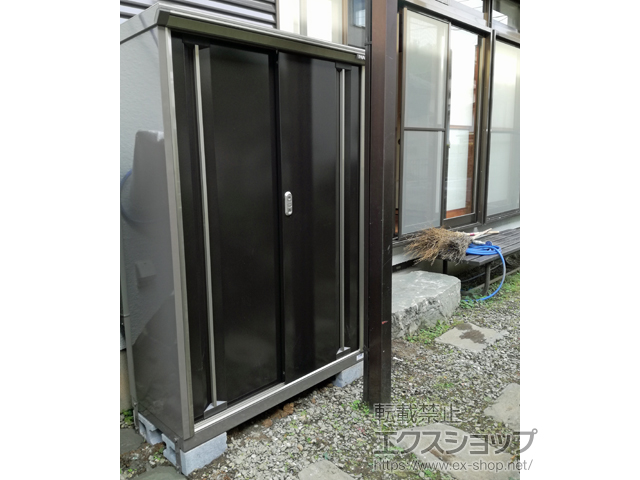 埼玉県入間郡毛呂山町のの物置・屋外倉庫 ナイソーシスター　1100×480×1603 KMW-115D-P-CB 施工例