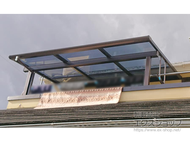 栃木県さくら市ののバルコニー・ベランダ屋根 ソラリア F型 屋根タイプ 単体 積雪〜20cm対応 施工例
