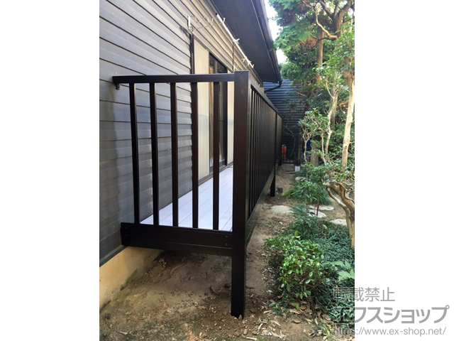 愛知県名古屋市ののバルコニー、フェンス・柵 ビューステージHスタイル 縦太格子 連棟 柱建て式 施工例