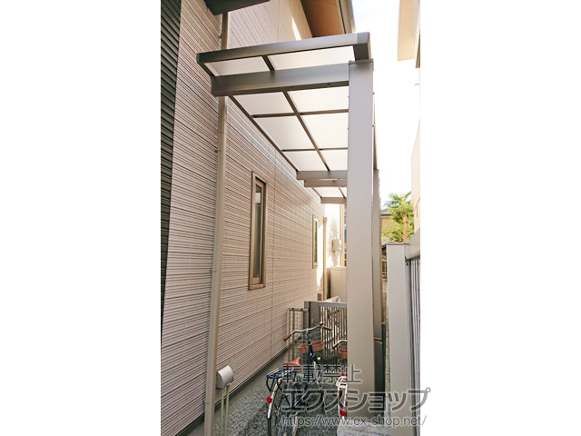 兵庫県明石市ののテラス屋根 レボリューD テラスタイプ 連棟 積雪〜20cm対応 施工例