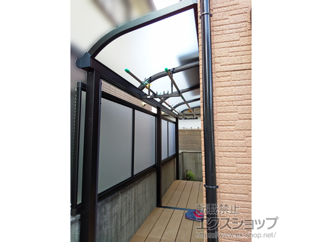 滋賀県草津市ののテラス屋根 ソラリア R型 テラスタイプ 単体 積雪〜20cm対応 施工例