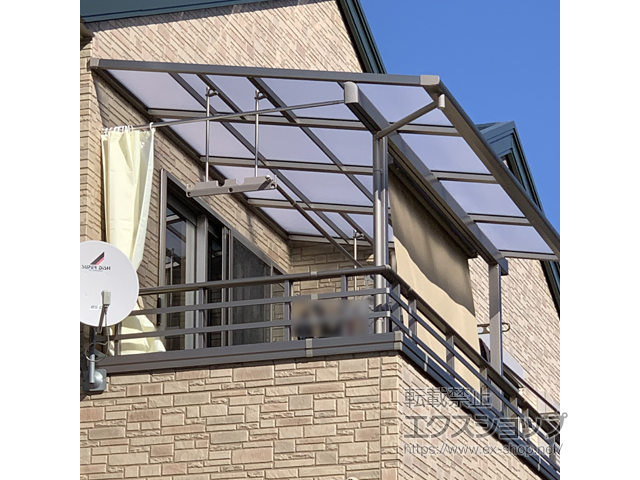埼玉県さいたま市のLIXIL リクシル（トステム）のオーニング・日よけ スタイルシェード テラス桁付 手すり固定タイプ 18620 施工例