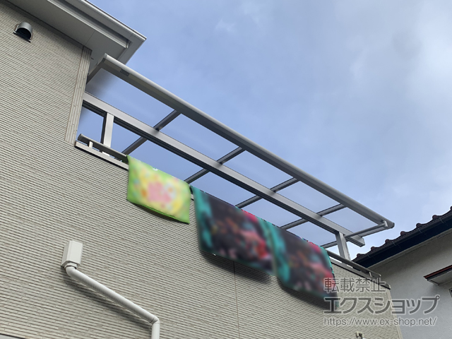 埼玉県富士見市ののバルコニー・ベランダ屋根 ソラリア F型 屋根タイプ 単体 積雪〜20cm対応 施工例