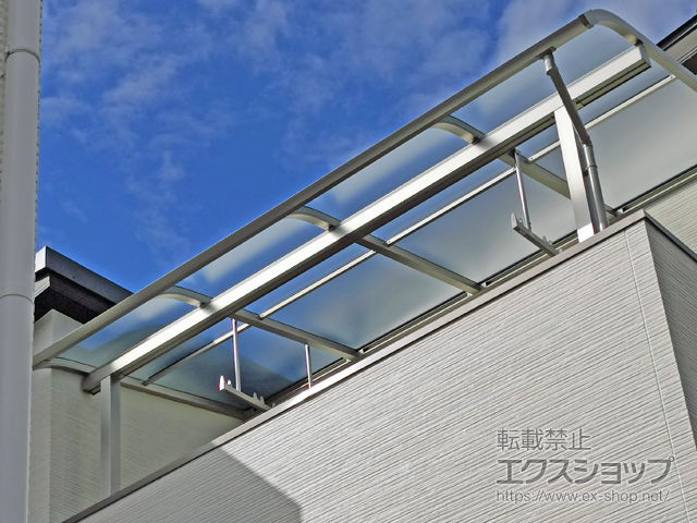 京都府宇治市ののバルコニー・ベランダ屋根 ソラリア R型 屋根タイプ 単体 積雪〜20cm対応 施工例