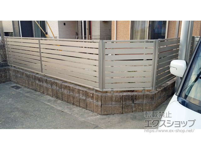 福岡県久留米市ののフェンス・柵 シンプレオフェンスSY1型 横スリット 自由柱施工 施工例