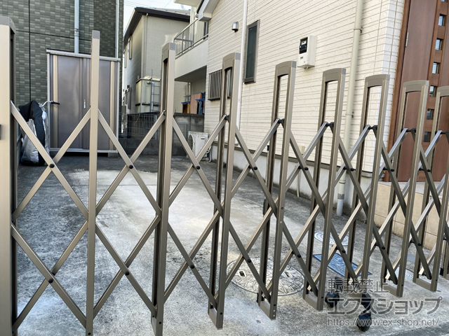 千葉県松戸市ののカーゲート トリップゲートII 2型 スタンダード ノンレール 片開き 30S 施工例