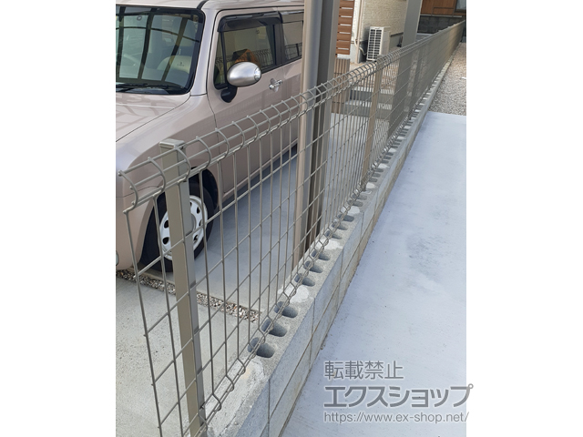 福岡県筑後市ののフェンス・柵 ハイグリッドフェンスUF8型 フリーポールタイプ 施工例