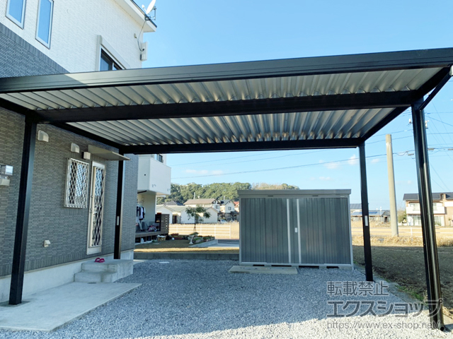 鹿児島県鹿児島市のLIXIL リクシル（トステム）のカーポート テリオスポートIII 900 2台用 角4本柱 積雪〜30cm対応 施工例