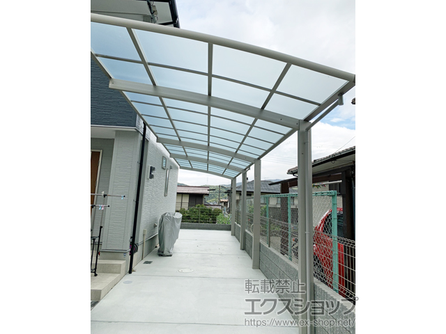 兵庫県西宮市ののカーポート レイナポートグラン 縦連棟　積雪〜20cm対応 施工例