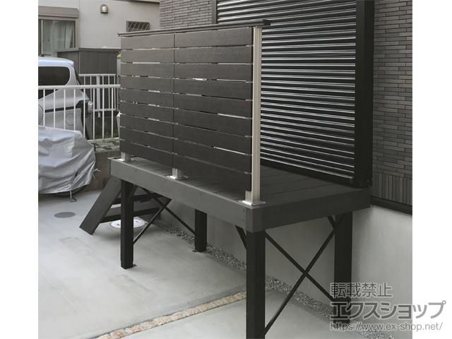 東京都日野市ののウッドデッキ リウッドデッキ 200＋リウッドステップ5型 Lタイプ3段＋ルシアスデッキフェンスA01型＜横板格子タイプ＞ 施工例